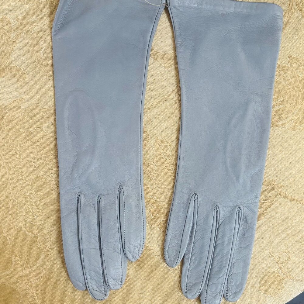 Grey Italian Leather Gloves, Approx Size 7. Never Worn